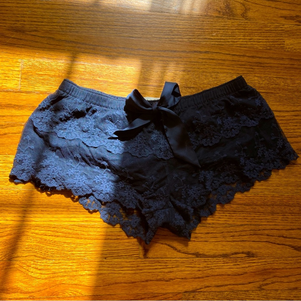 SALE Navy blue 2000s Y2K Abercrombie & fitch lace pajama sleep shorts